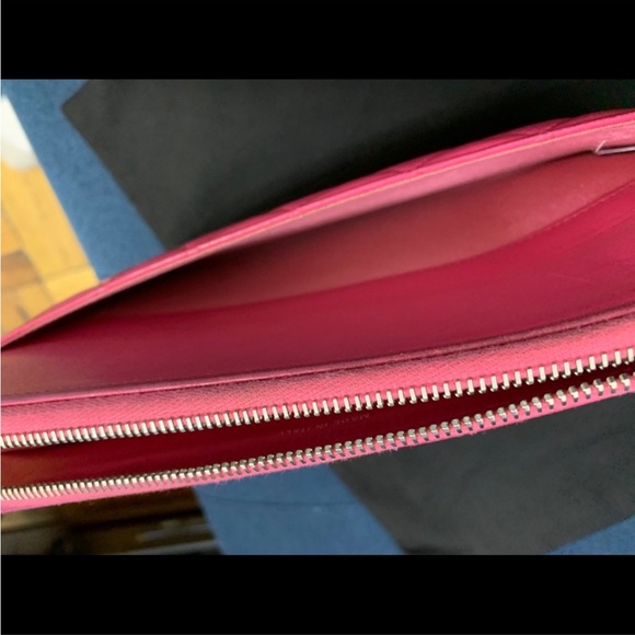 Pink Chanel clutch - Picture 4 of 10
